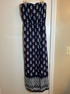 Old Navy Strapless Maxi Dress with White Paisley Motif